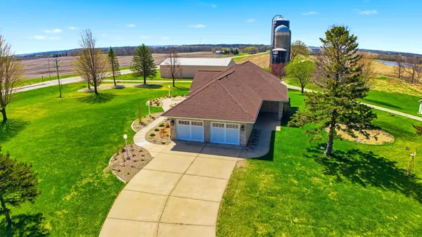 $949,000 | 2068 Millersburg Boulevard East, Dundas, MN 55019