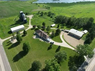 $1,000,000 | 2068 Millersburg Boulevard East, Dundas, MN 55019