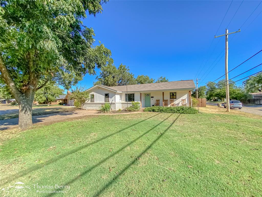 1502 Sunset Street Merkel, TX 79536 - Photo 2 of 35 a view of house with outdoor space and swimming pool