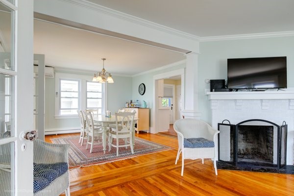 32 Esplanade Middletown, RI 02842 - Photo 18 of 41