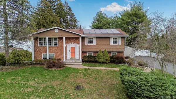 $899,900 | 72 South Mary Francis Street, Tappan, NY 10983