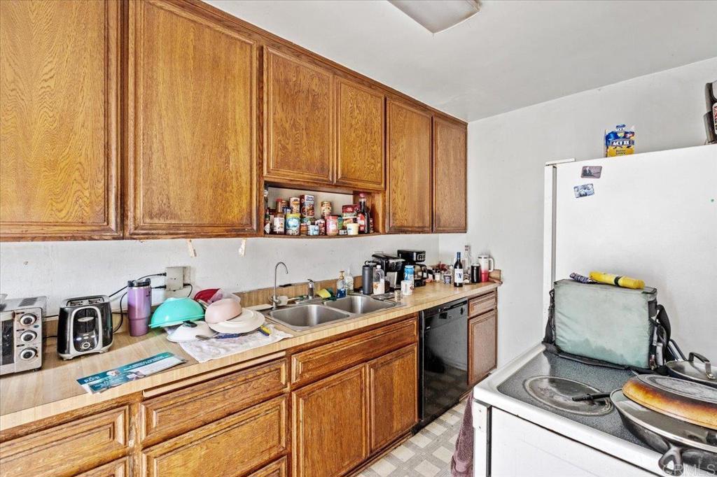 12608 Cumbres Road Valley Center, CA 92082 - Photo 3 of 24