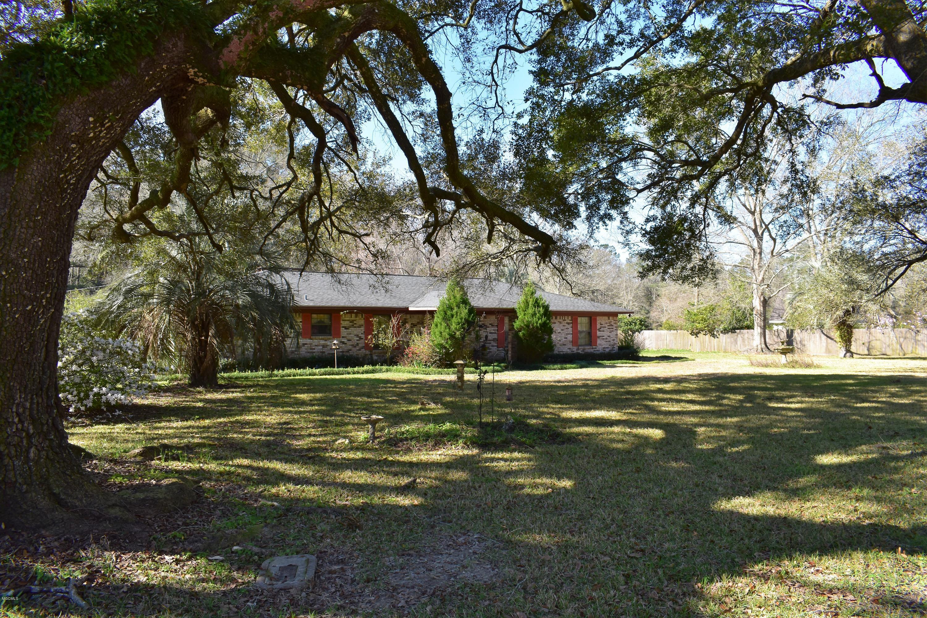 3610 Manchester Road Moss Point, MS 39562 - Photo 3 of 60 DSC_0106