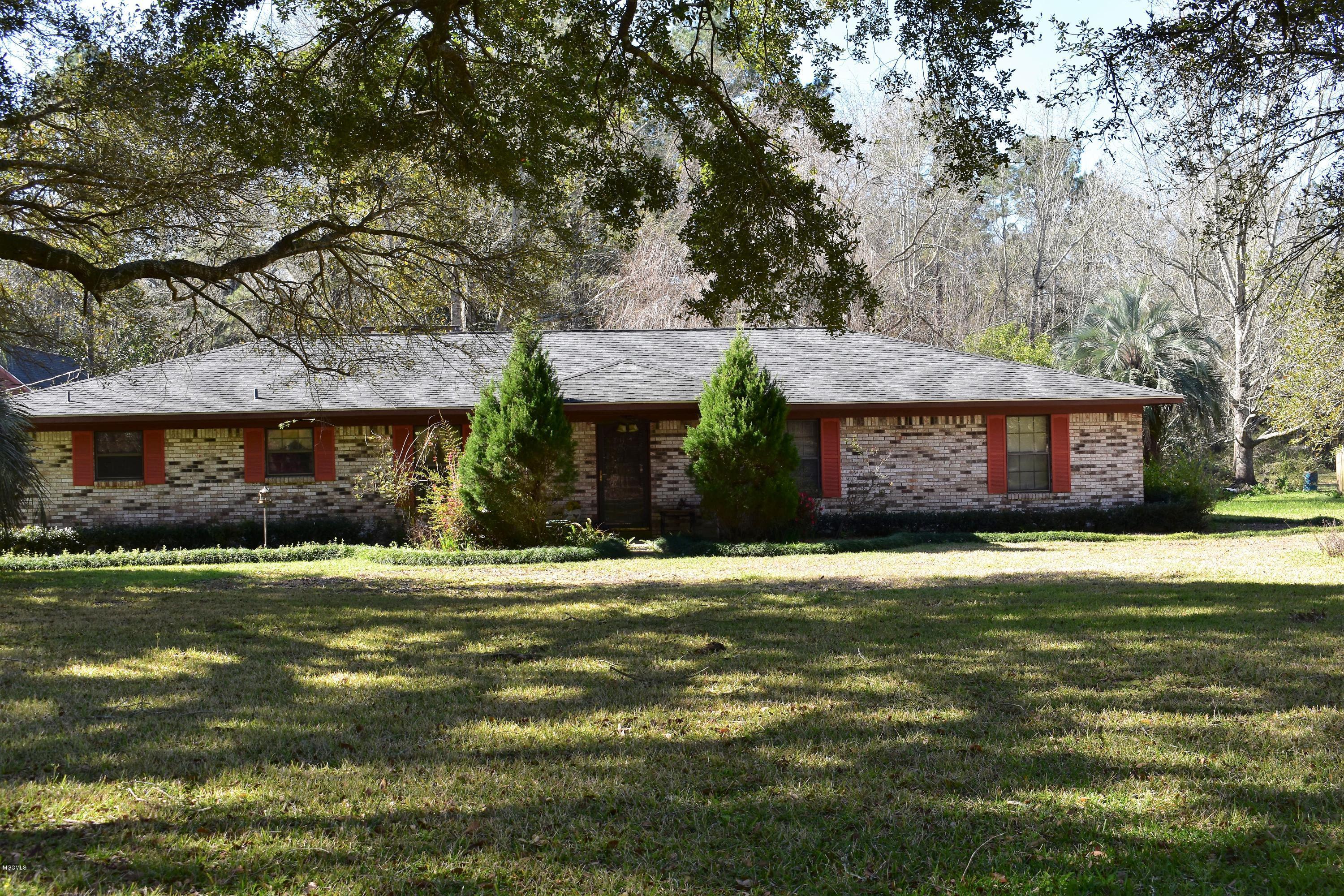 3610 Manchester Road Moss Point, MS 39562 - Photo 4 of 60 DSC_0108