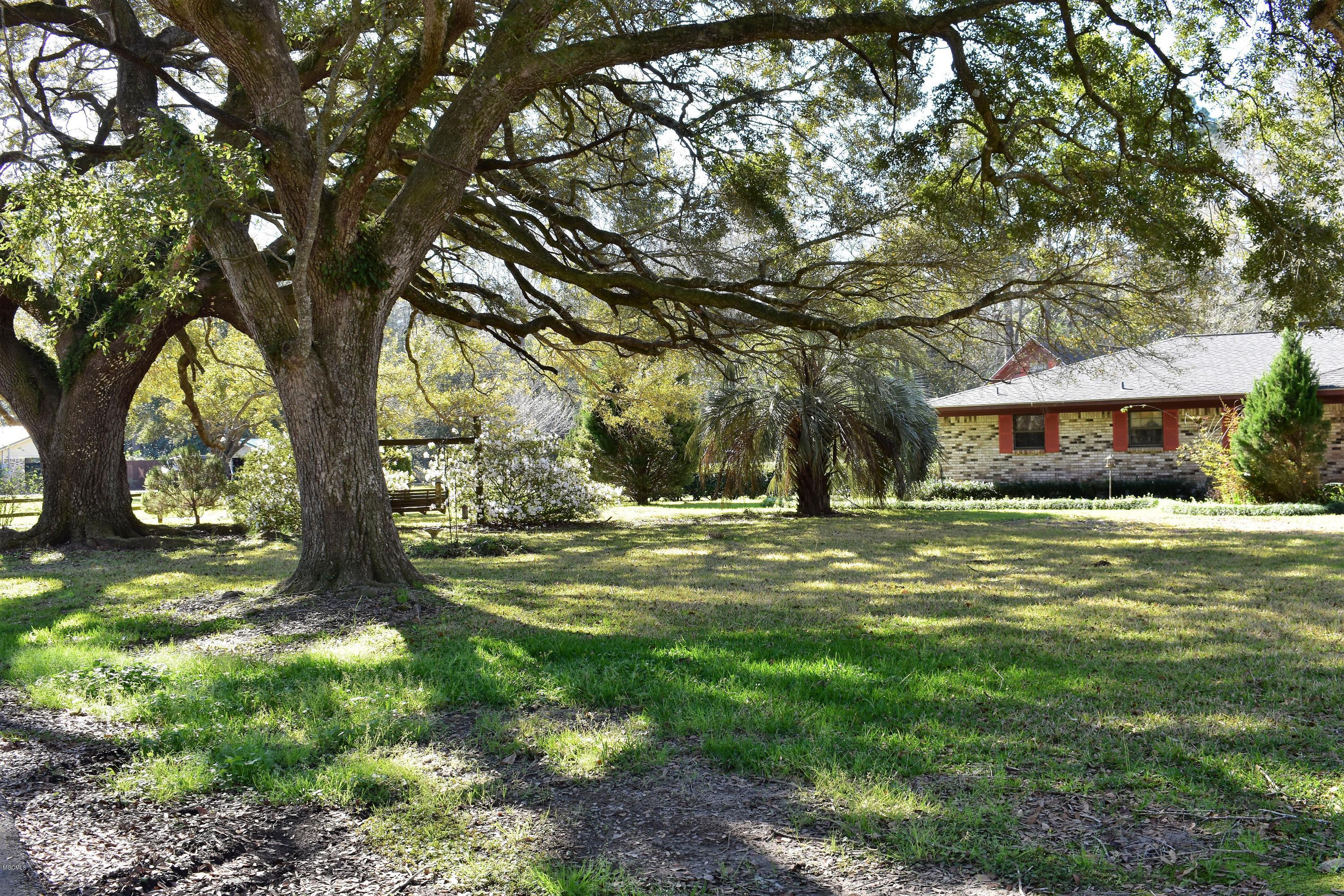 3610 Manchester Road Moss Point, MS 39562 - Photo 6 of 60 DSC_0111