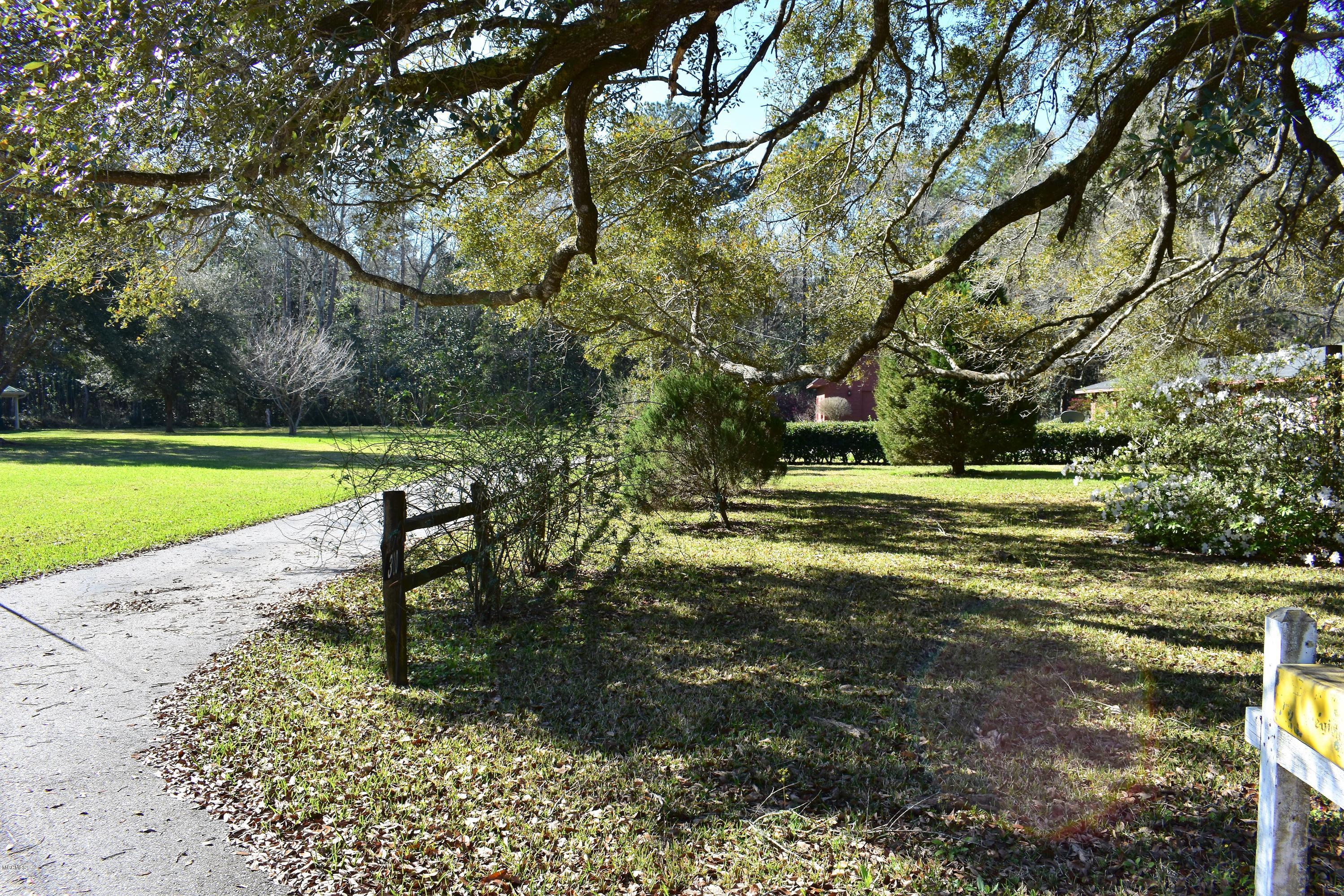 3610 Manchester Road Moss Point, MS 39562 - Photo 9 of 60 DSC_0104