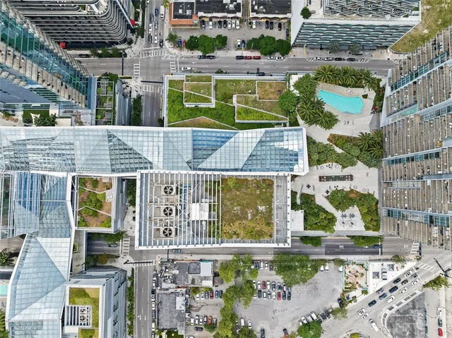 a picture of city view