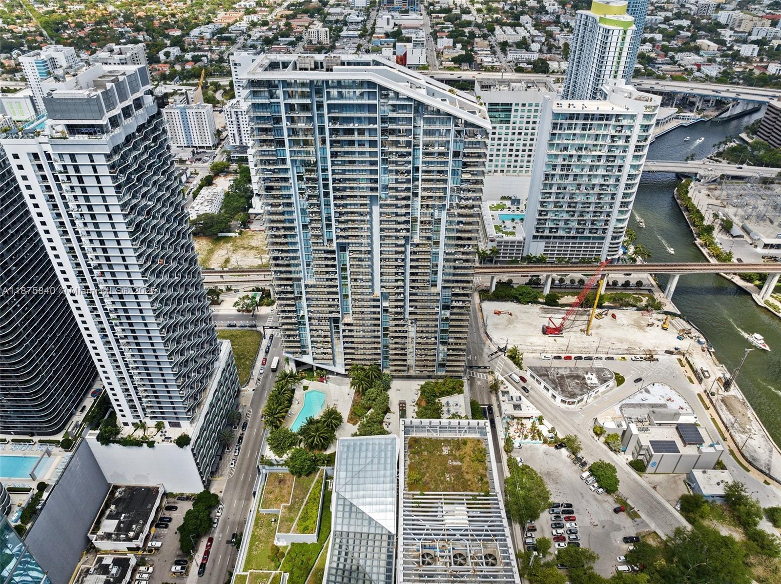 88 Southwest 7th Street, Unit 1403 Miami, FL 33130 - Photo 49 of 53