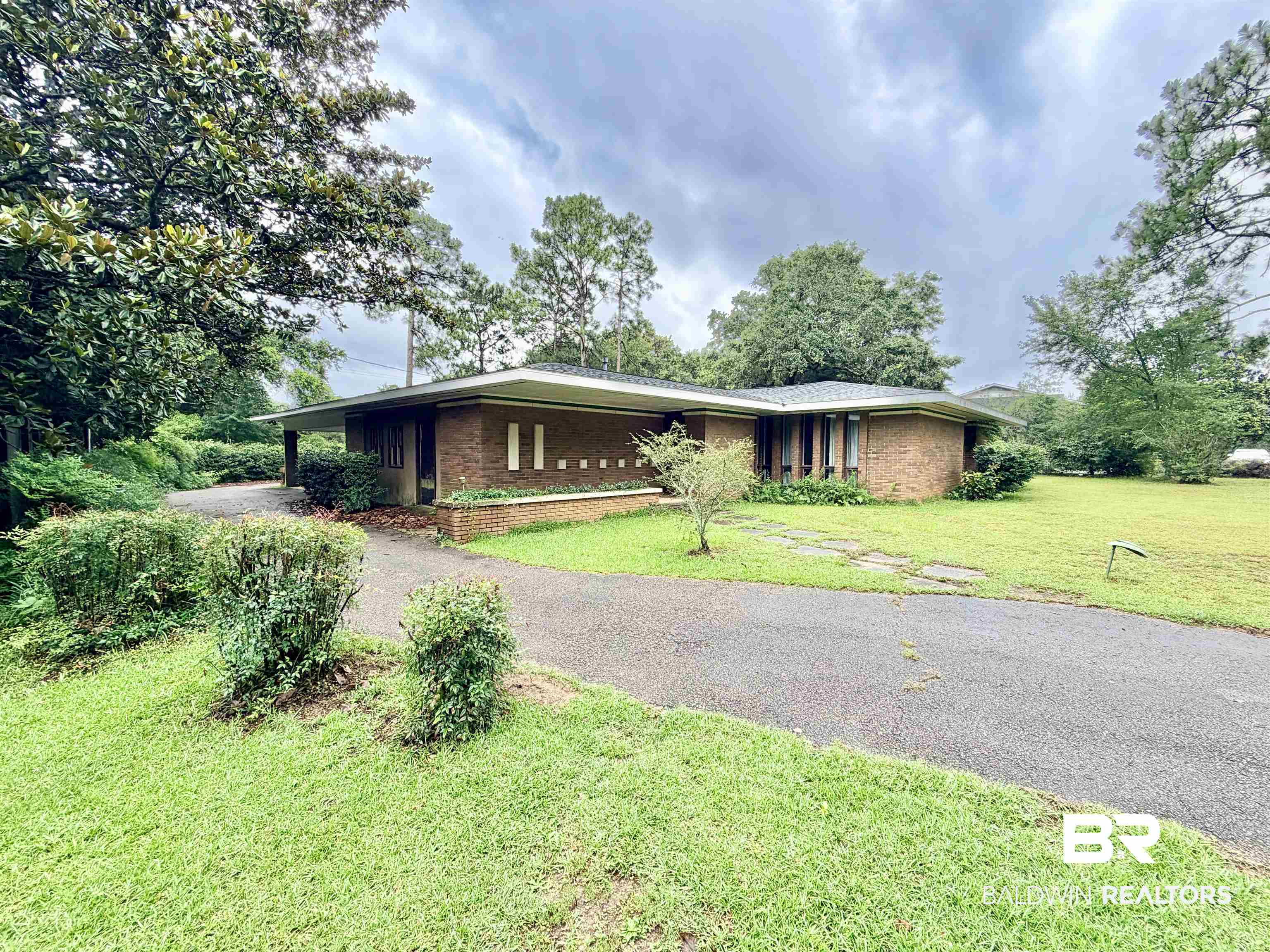 605 East Cumberland Road Mobile, AL 36608 - Photo 7 of 87