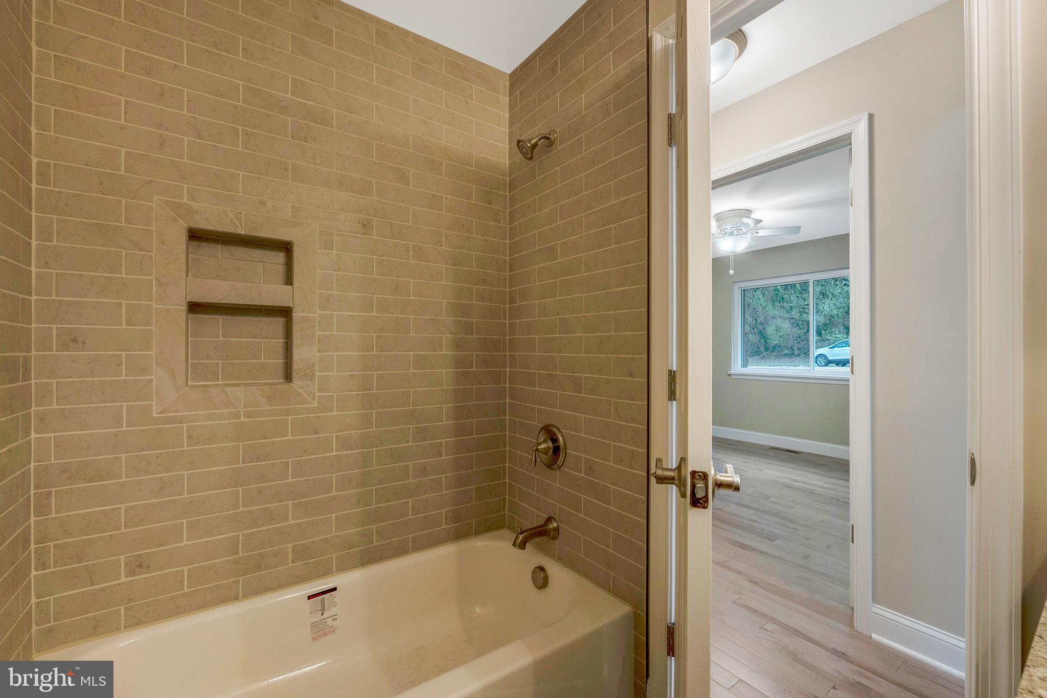 729 Appomattox Road East Davidsonville, MD 21035 - Photo 33 of 42 Hall Bath