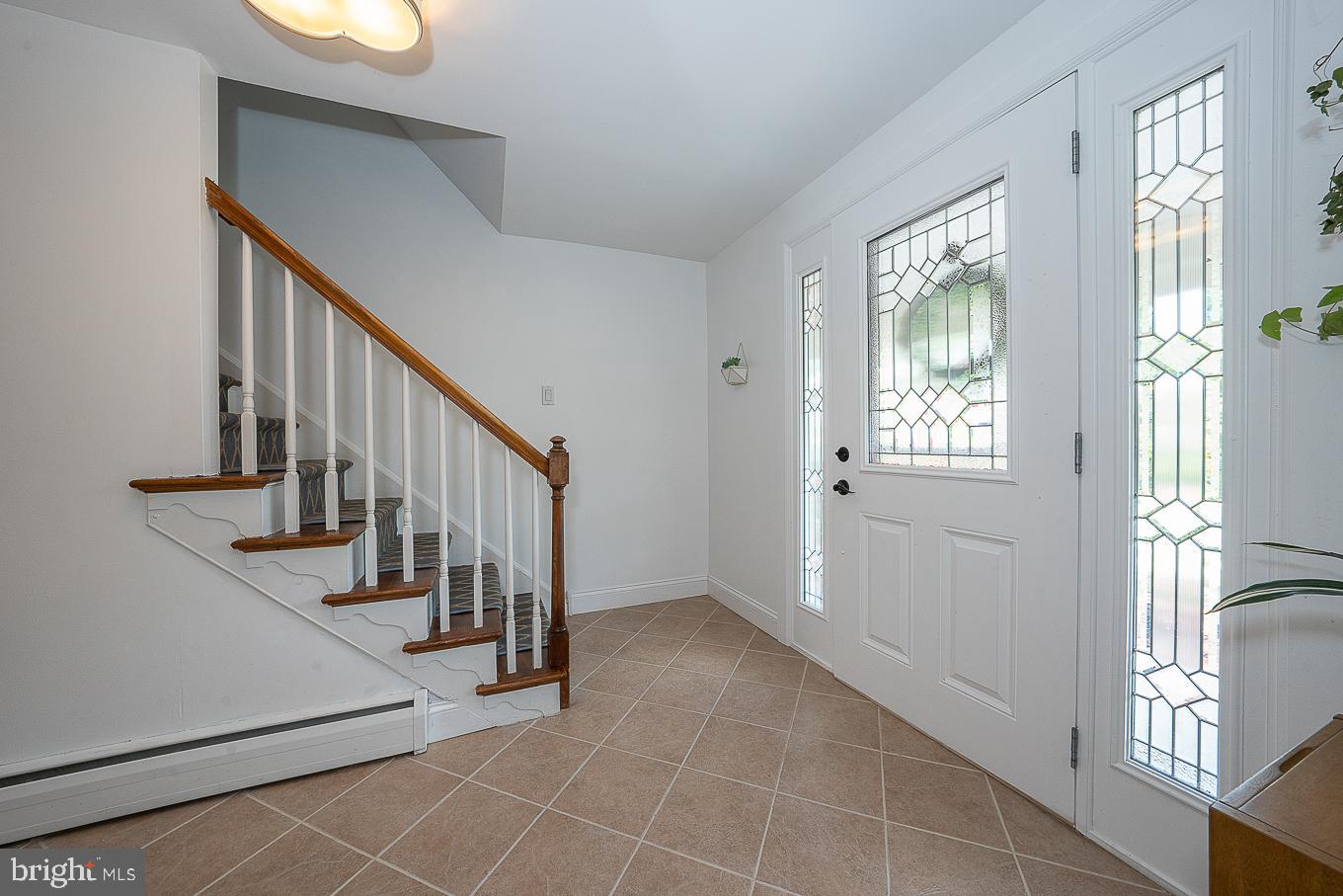 2512 Grant Road Broomall, PA 19008 - Photo 6 of 51 Gallery Image 6