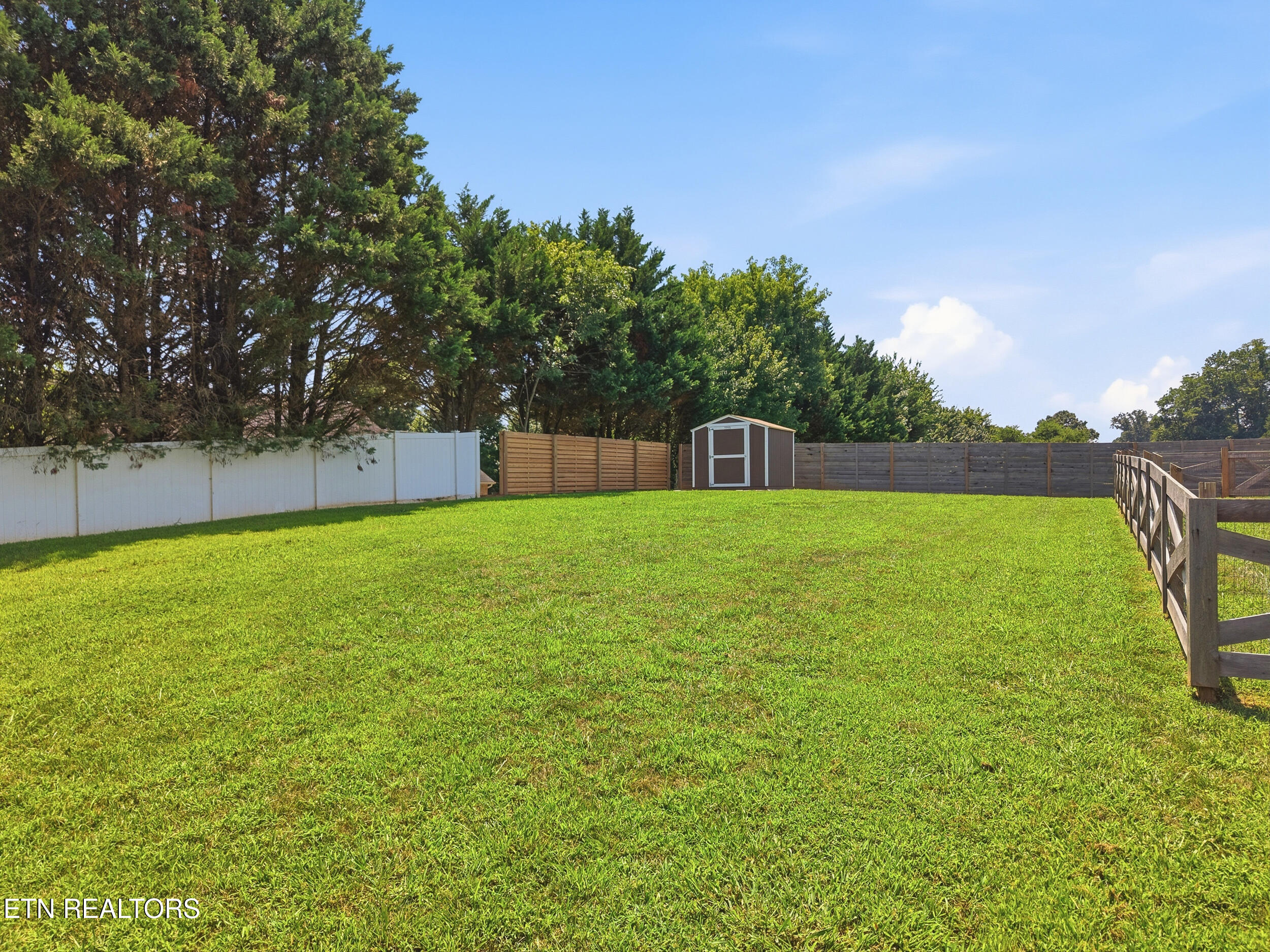 1220 Houston Springs Road Greenback, TN 37742 - Photo 16 of 59 16_14