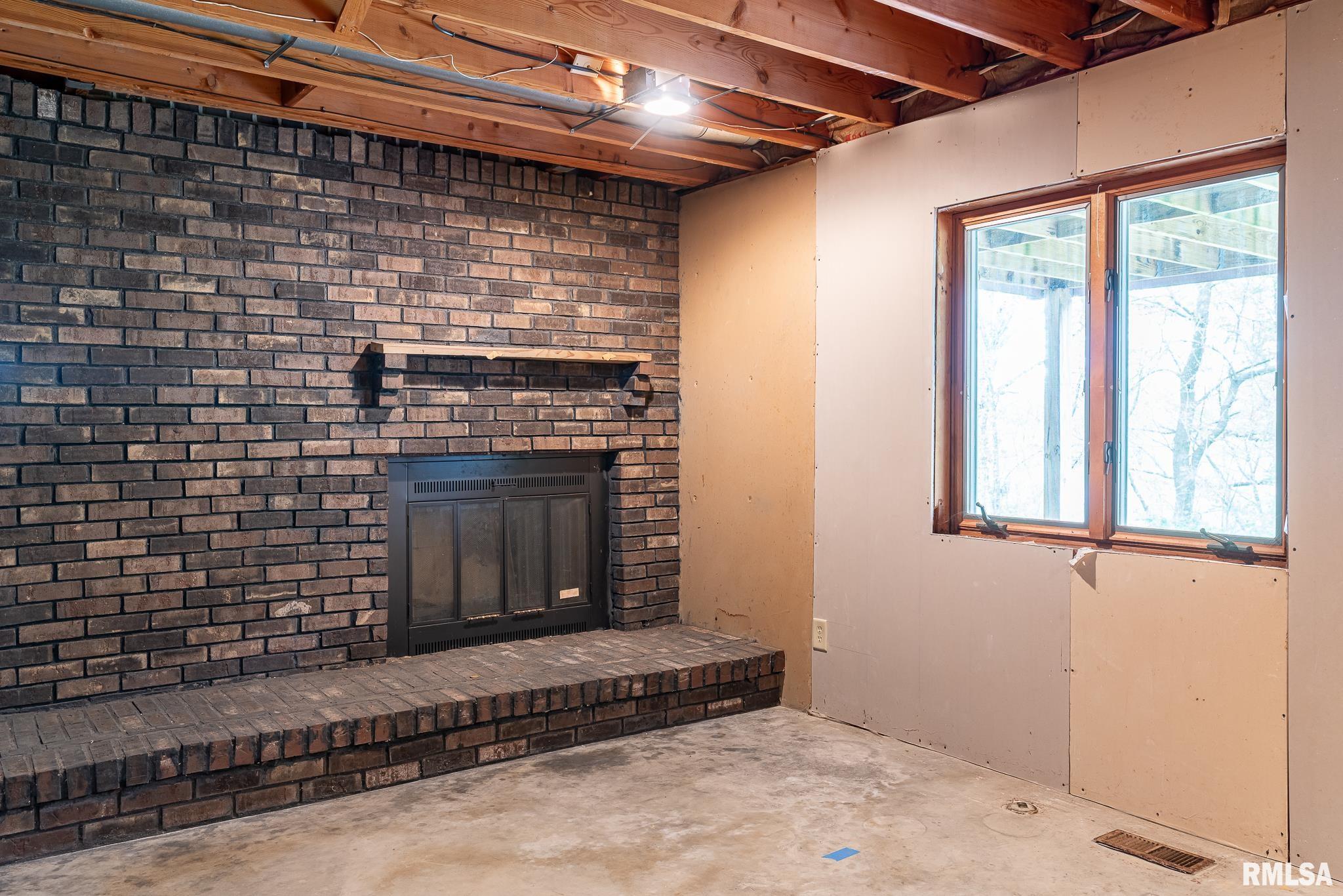 9211 88th Street West Taylor Ridge, IL 61284 - Photo 23 of 28 Gallery Image 23
