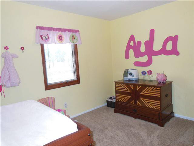 327 Ida Maybee Road Monroe, MI 48161 - Photo 15 of 18 20351505-14.JPG