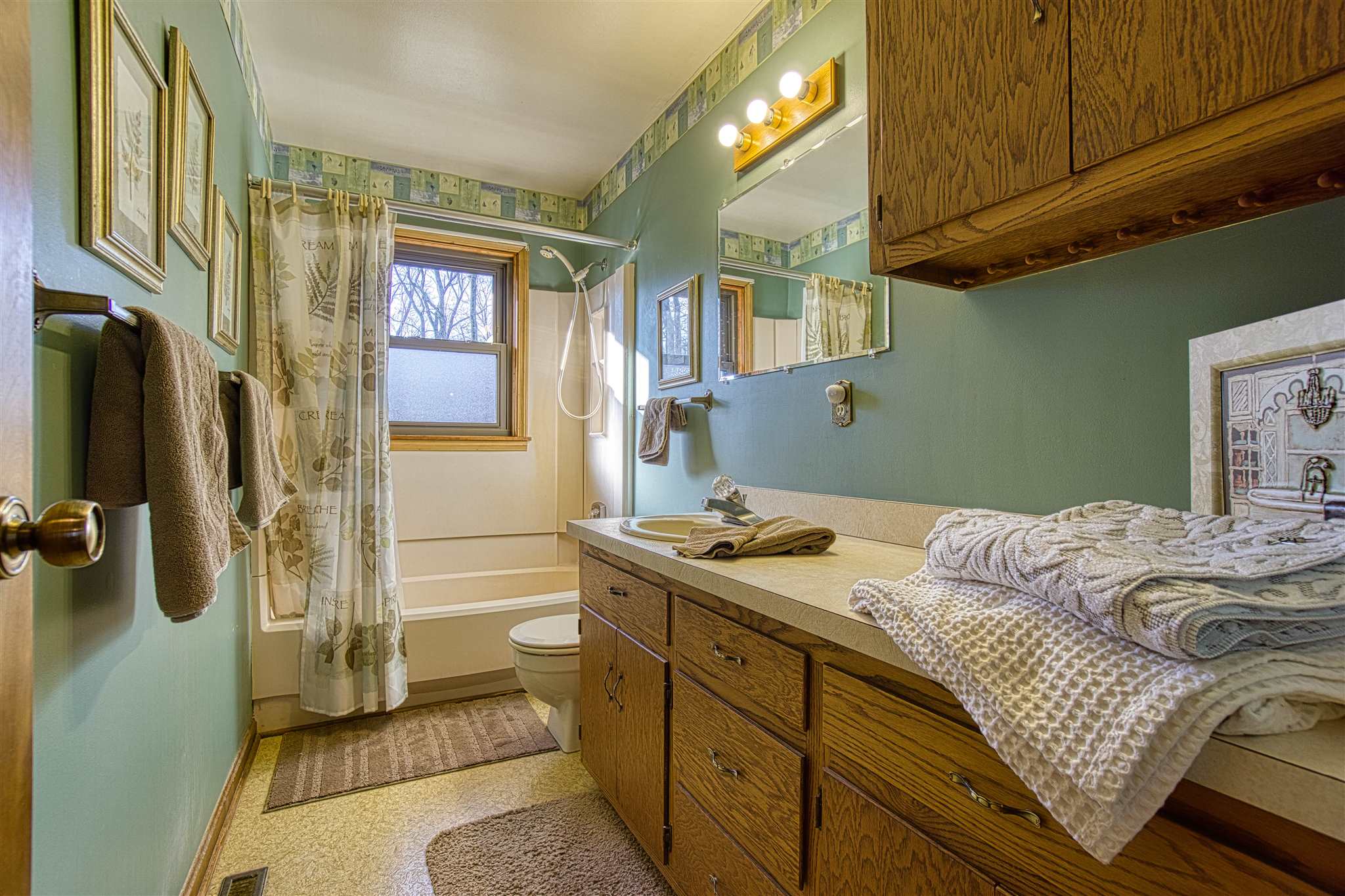 8904 Hogue Road Evansville, IN 47712 - Photo 14 of 36 Gallery Image 14