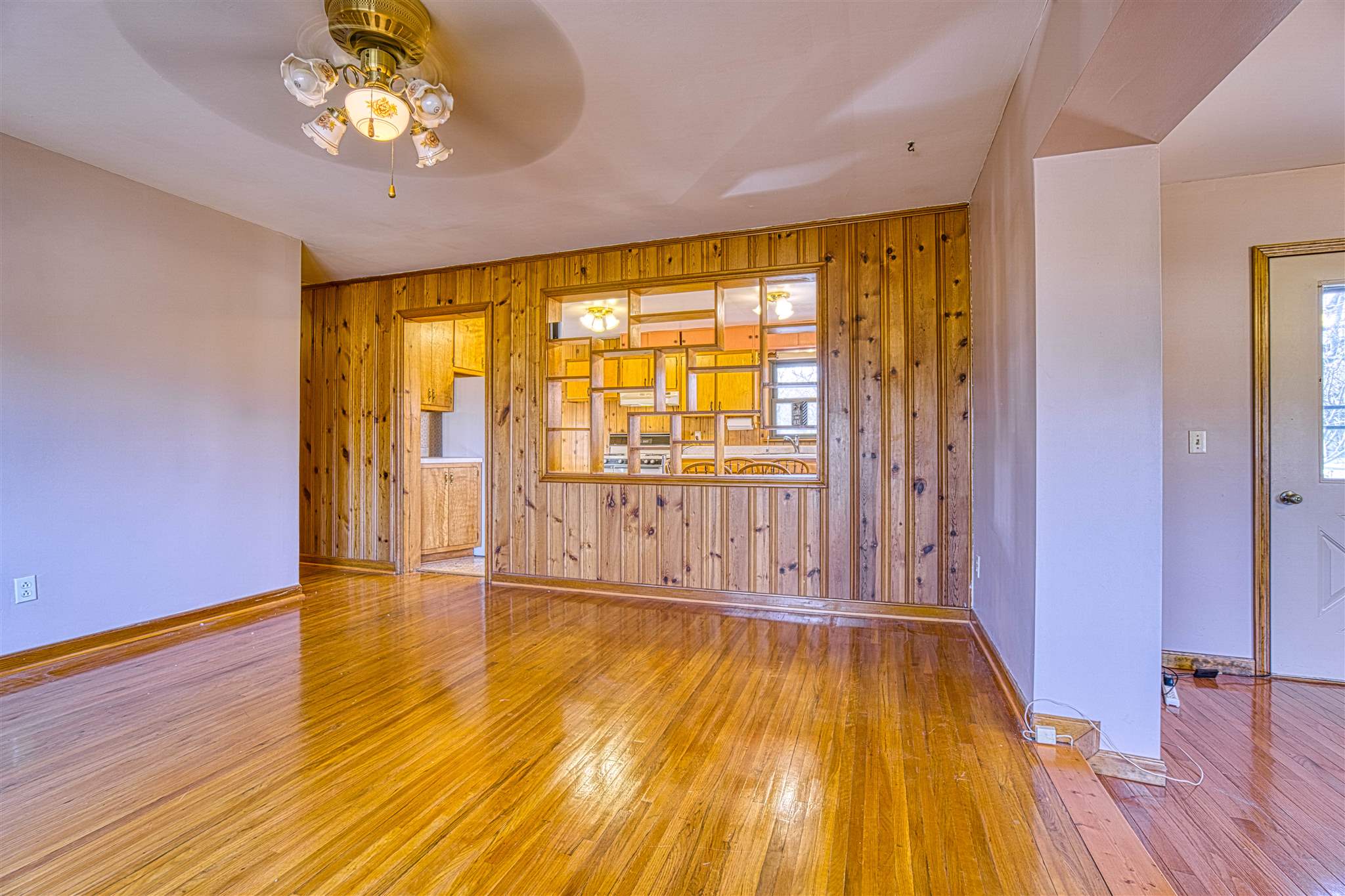 8904 Hogue Road Evansville, IN 47712 - Photo 3 of 36 Gallery Image 3