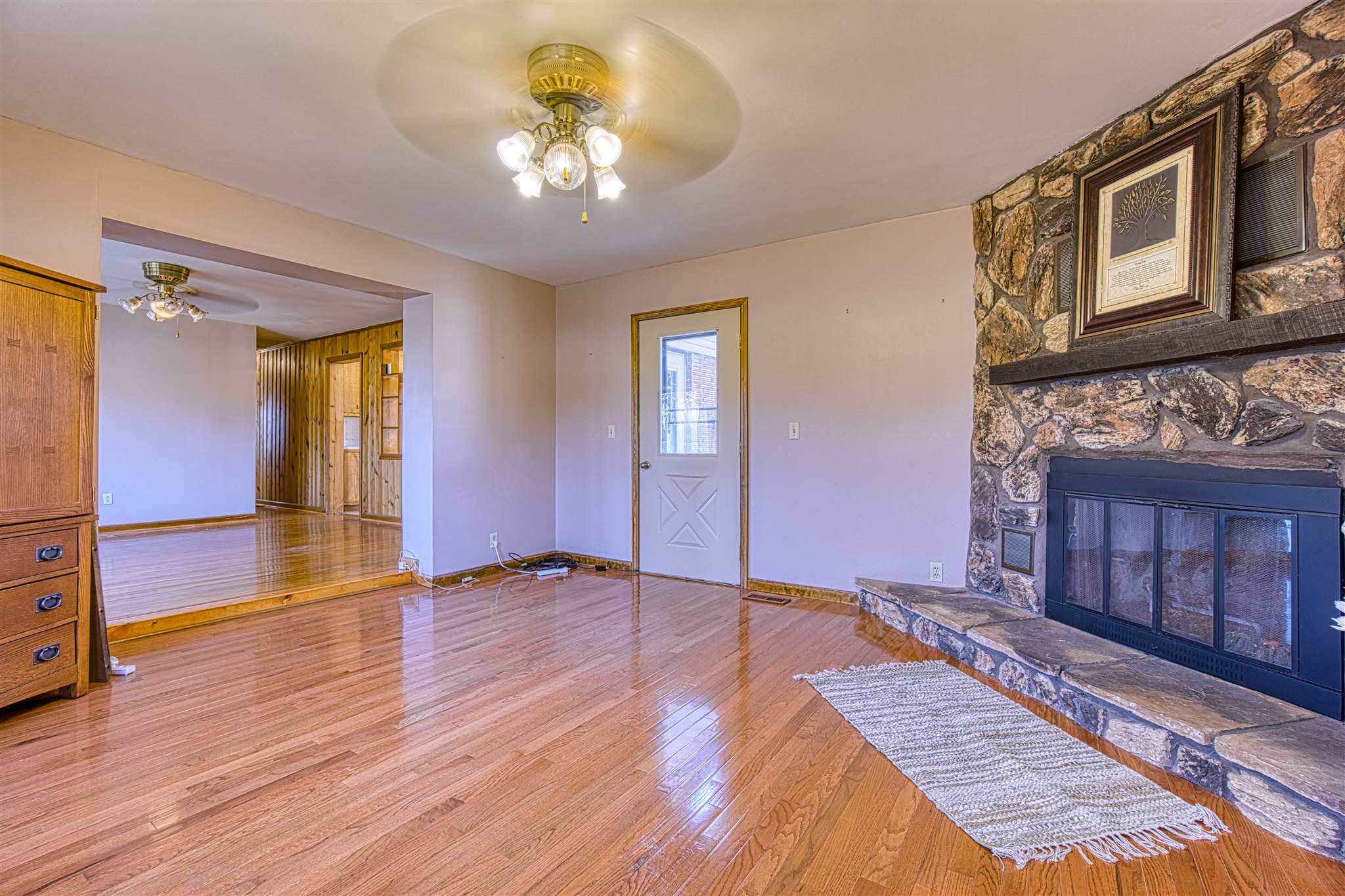 8904 Hogue Road Evansville, IN 47712 - Photo 5 of 36 Gallery Image 5