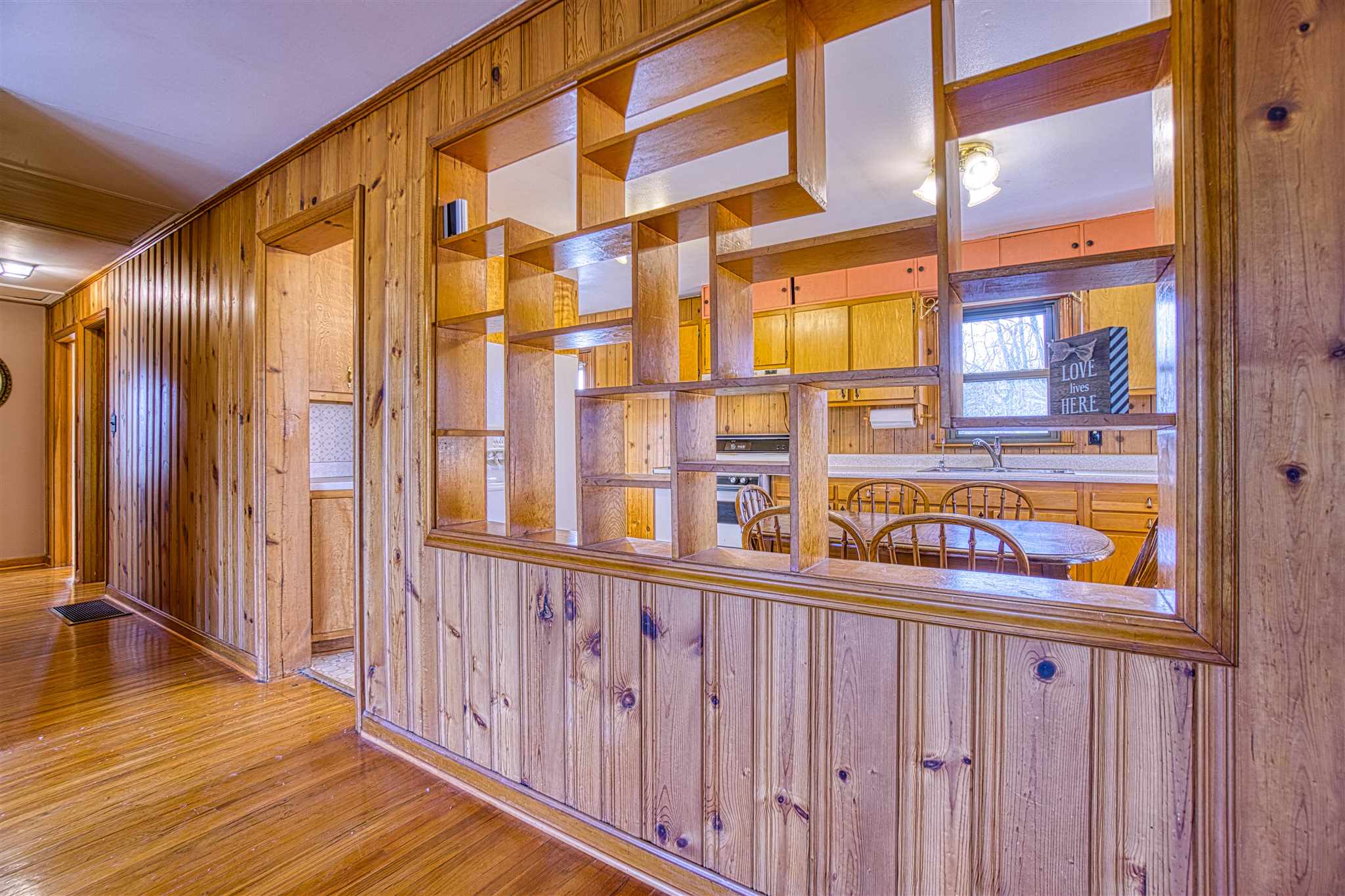 8904 Hogue Road Evansville, IN 47712 - Photo 8 of 36 Gallery Image 8