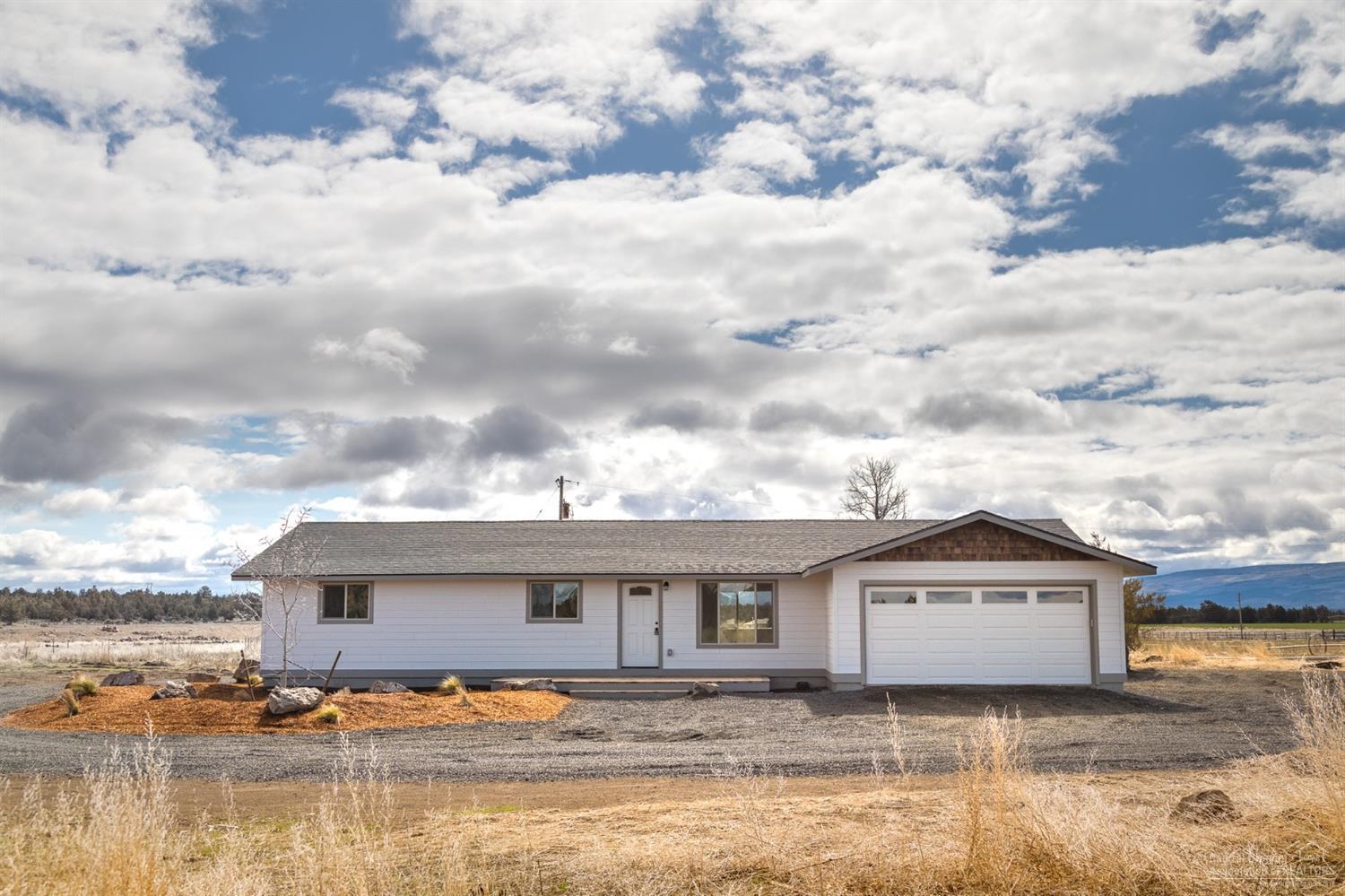 26630 Horsell Road Bend, OR 97701 - Photo 1 of 18 Primary Photo