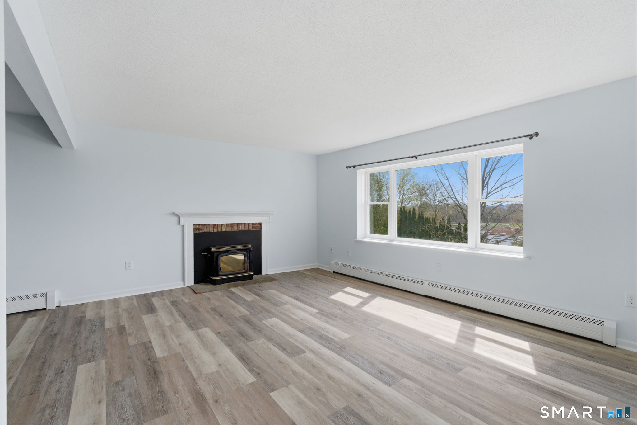 914 Saybrook Road Middletown, CT 06457 - Photo 4 of 40