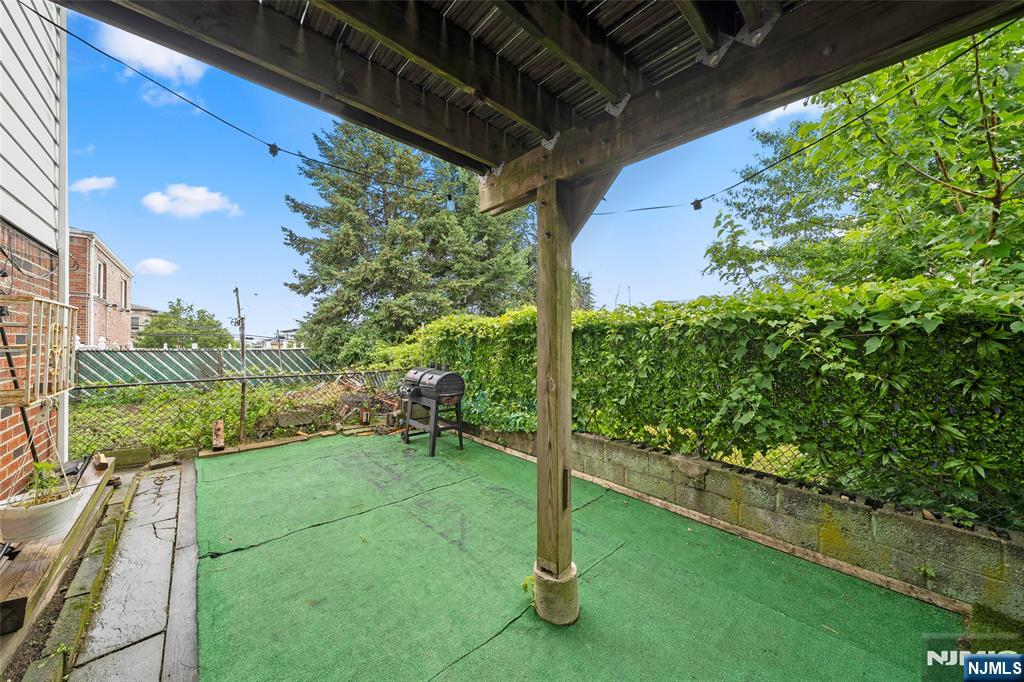 209 8th Street Fairview, NJ 07022 - Photo 35 of 38