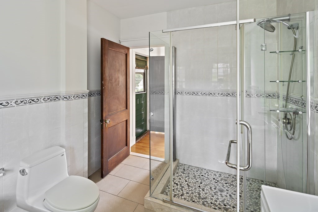 91 Ellison Park Waltham, MA 02452 - Photo 23 of 29