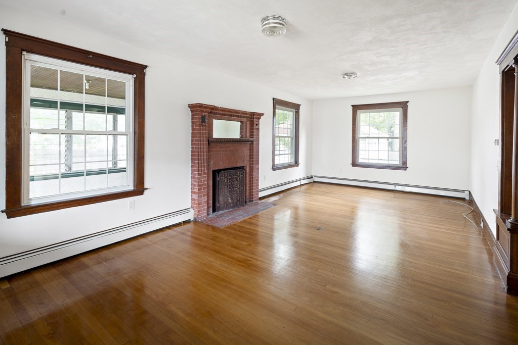 91 Ellison Park Waltham, MA 02452 - Photo 6 of 29