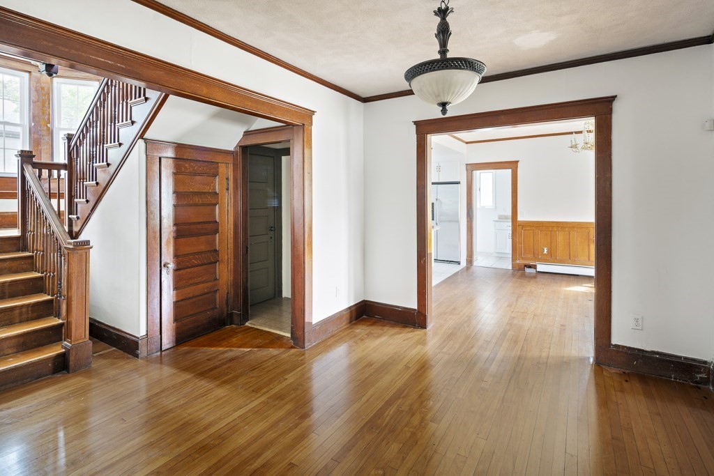 91 Ellison Park Waltham, MA 02452 - Photo 8 of 29