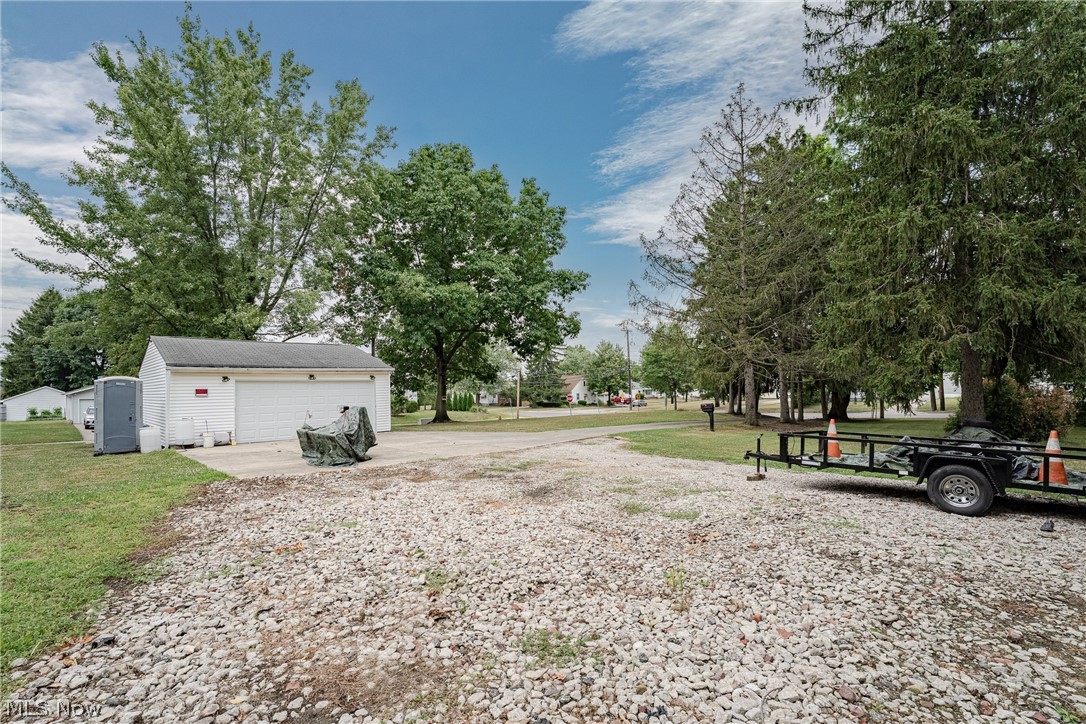 5570 Dunham Road Maple Heights, OH 44137 - Photo 5 of 12