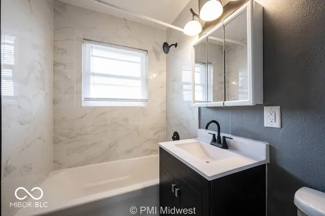 $875 | 6056 East 16th Street, Indianapolis, IN 46219