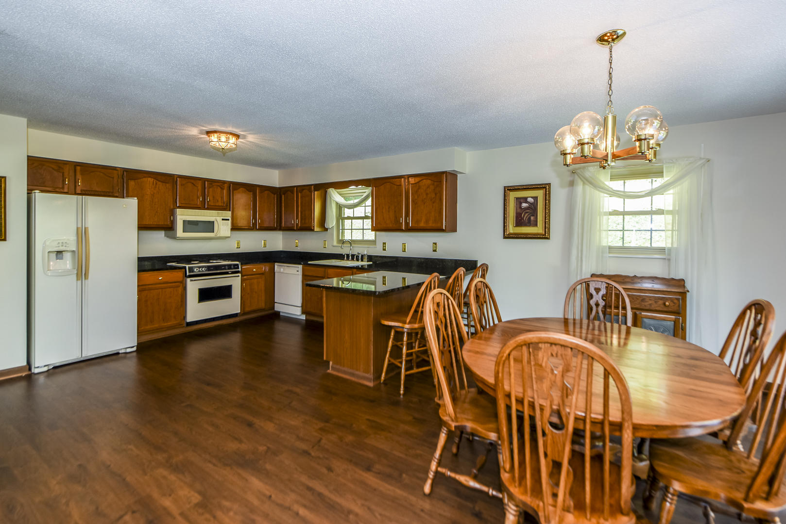 305 Strader Road Powell, TN 37849 - Photo 4 of 14 5