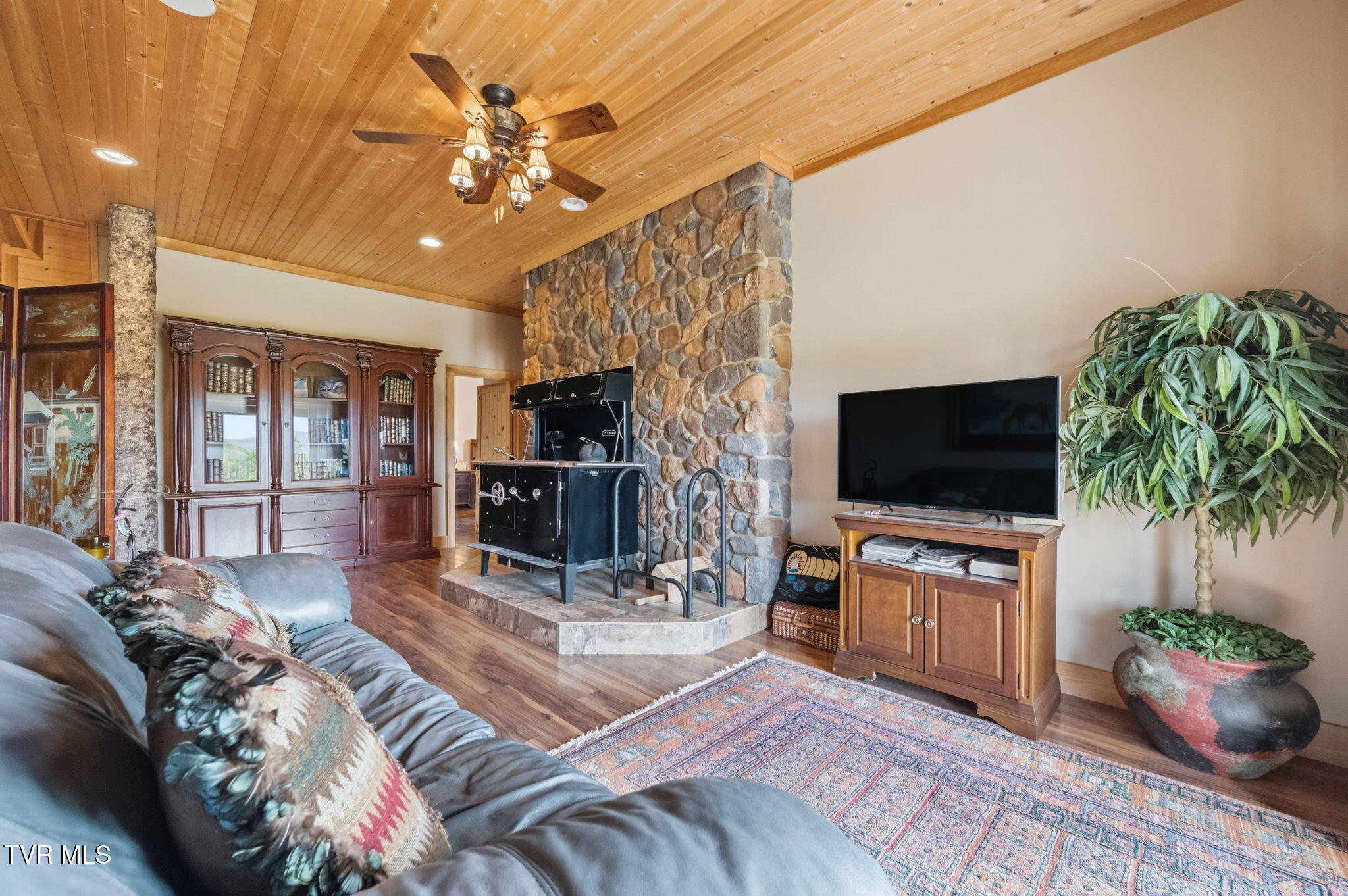 2835 Cross Mountain Road Shady Valley, TN 37688 - Photo 52 of 104 116