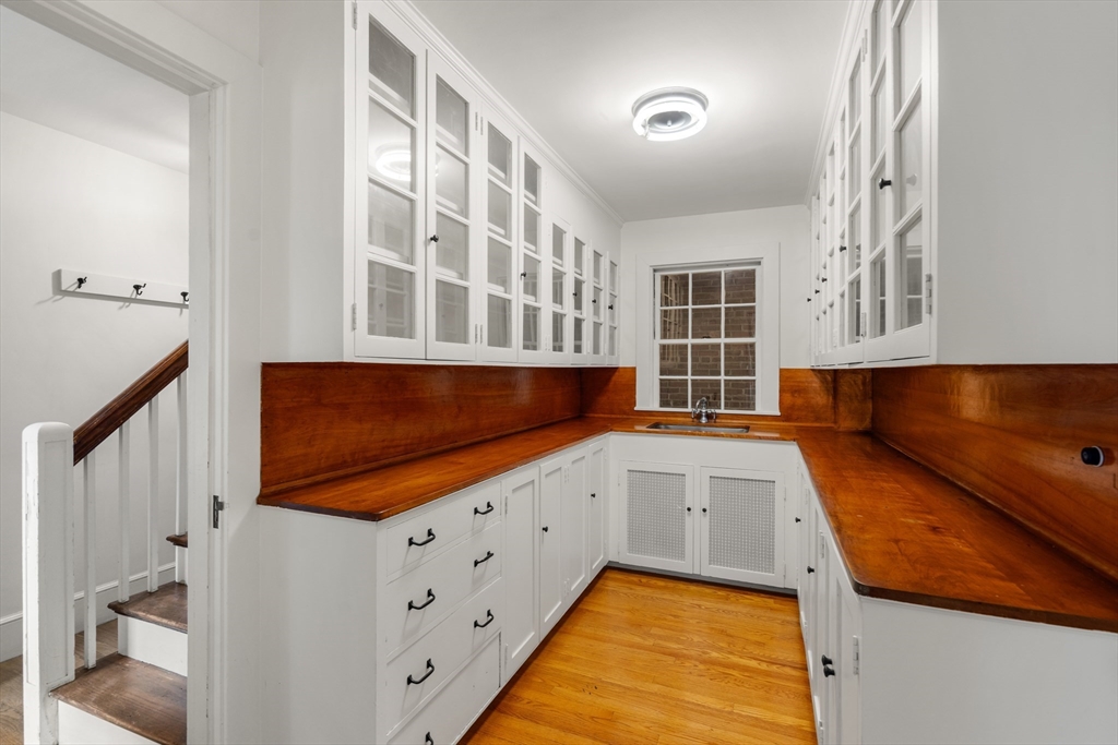 2 Kenilworth Road Wellesley, MA 02482 - Photo 9 of 41 a kitchen with granite countertop a oven and a cabinets