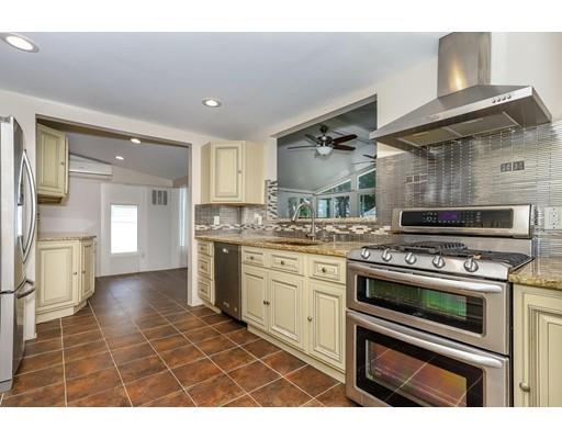 24 Landon Road Milton, MA 02186 - Photo 5 of 25 Gallery Image 5