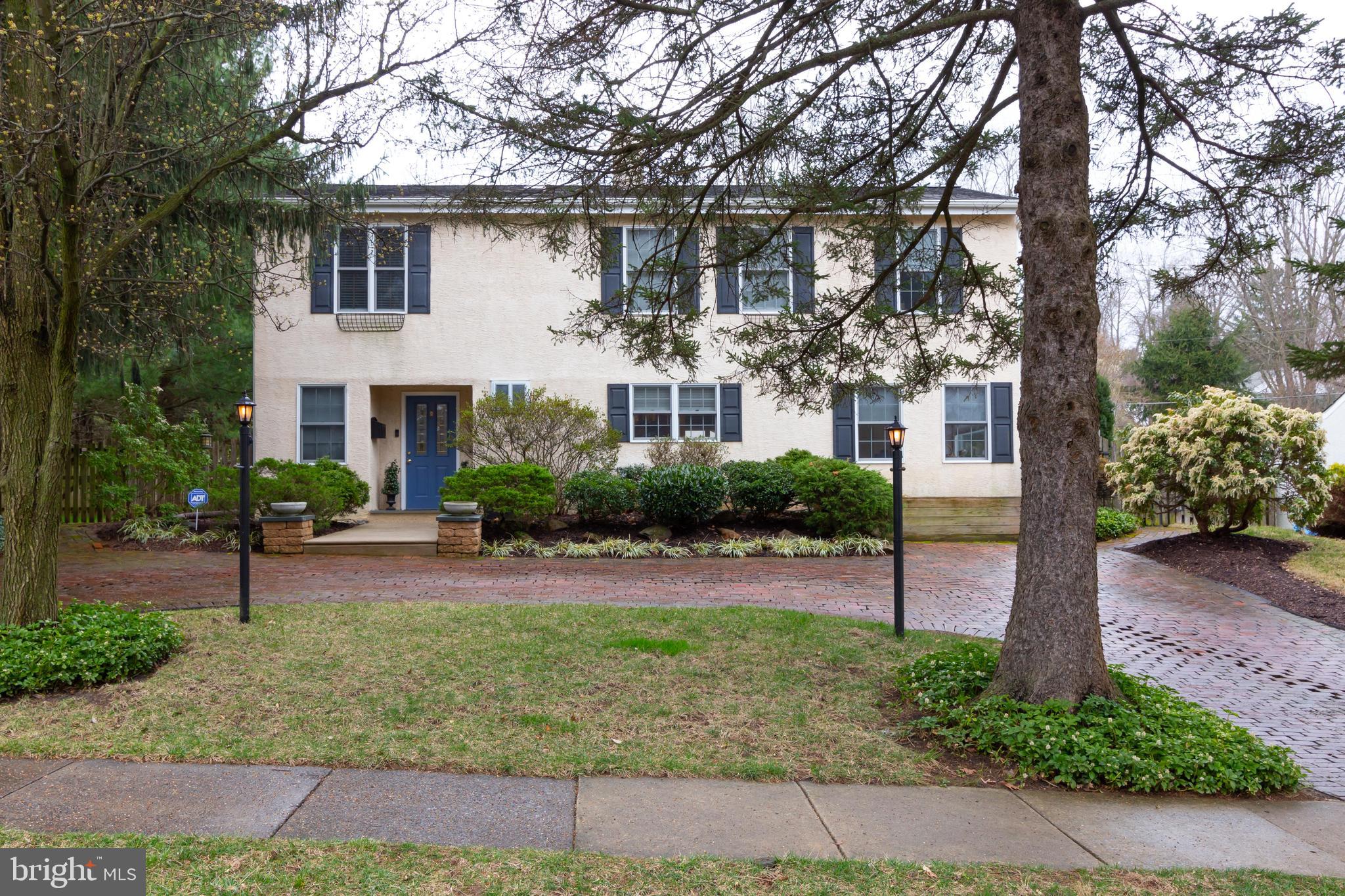 8 Devonwood Road Wayne, PA 19087 - Photo 2 of 36
