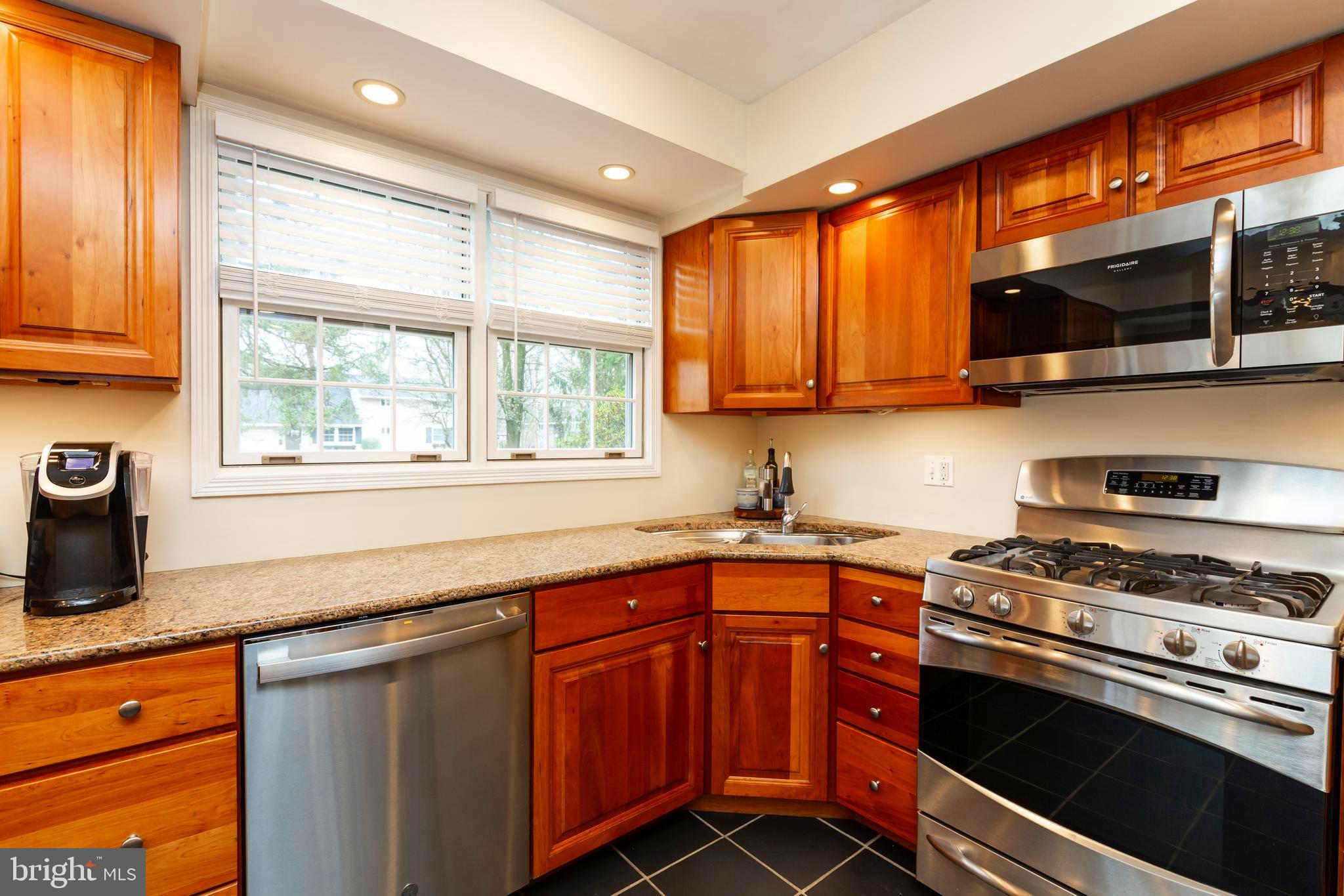 8 Devonwood Road Wayne, PA 19087 - Photo 15 of 36