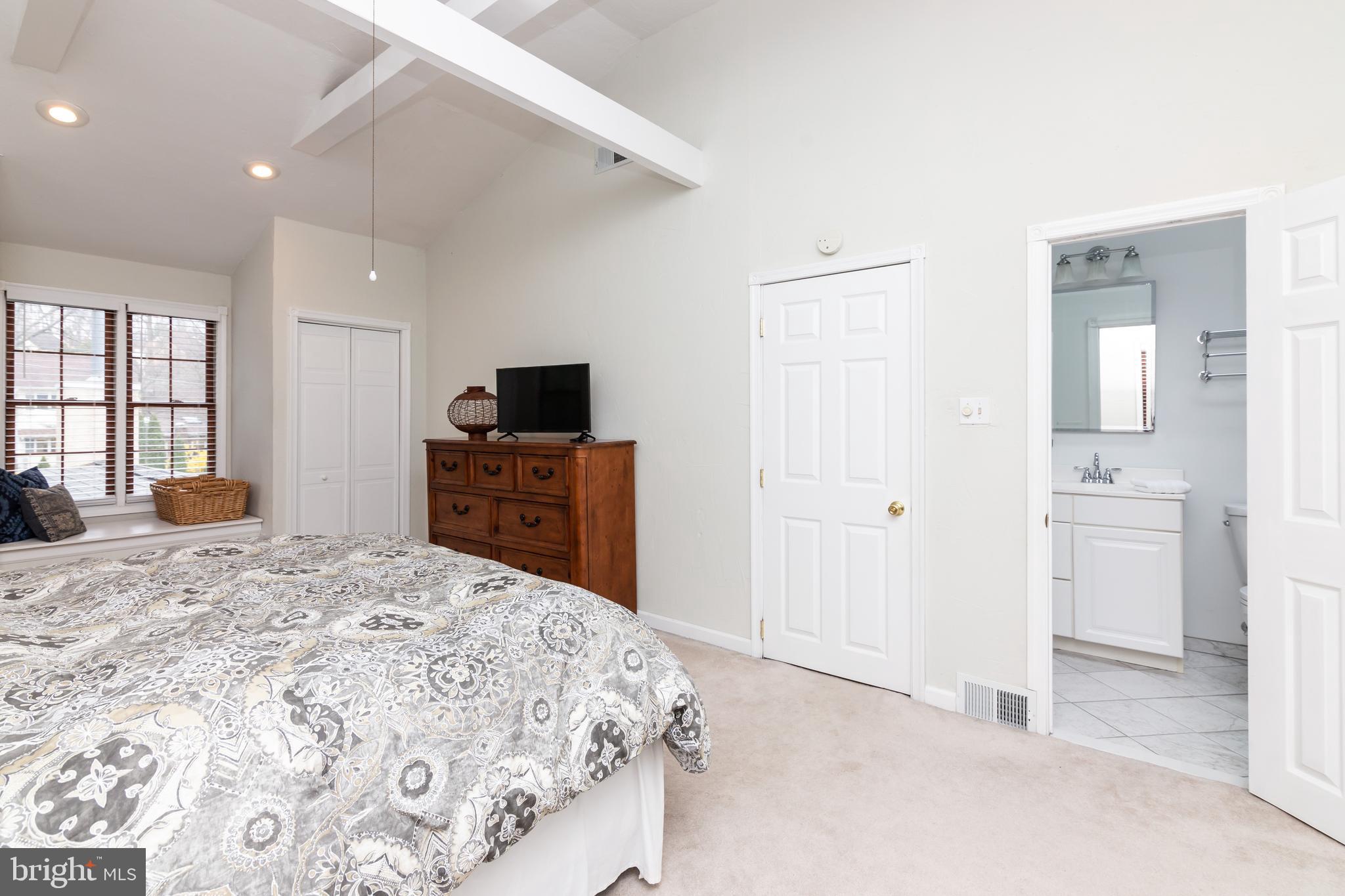 8 Devonwood Road Wayne, PA 19087 - Photo 23 of 36
