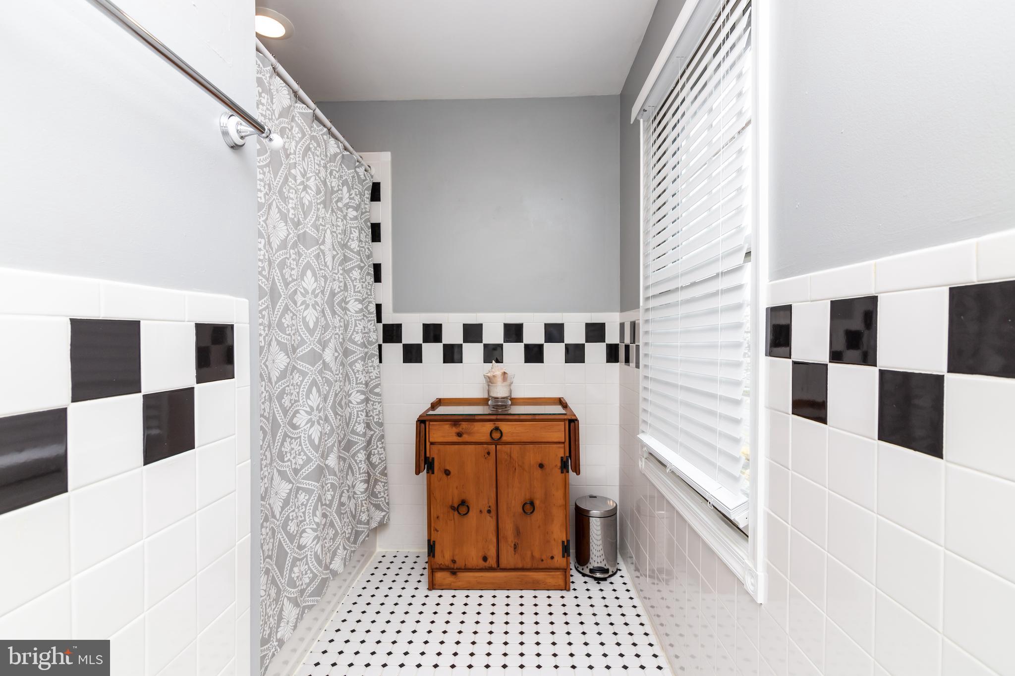 8 Devonwood Road Wayne, PA 19087 - Photo 28 of 36 hall bath