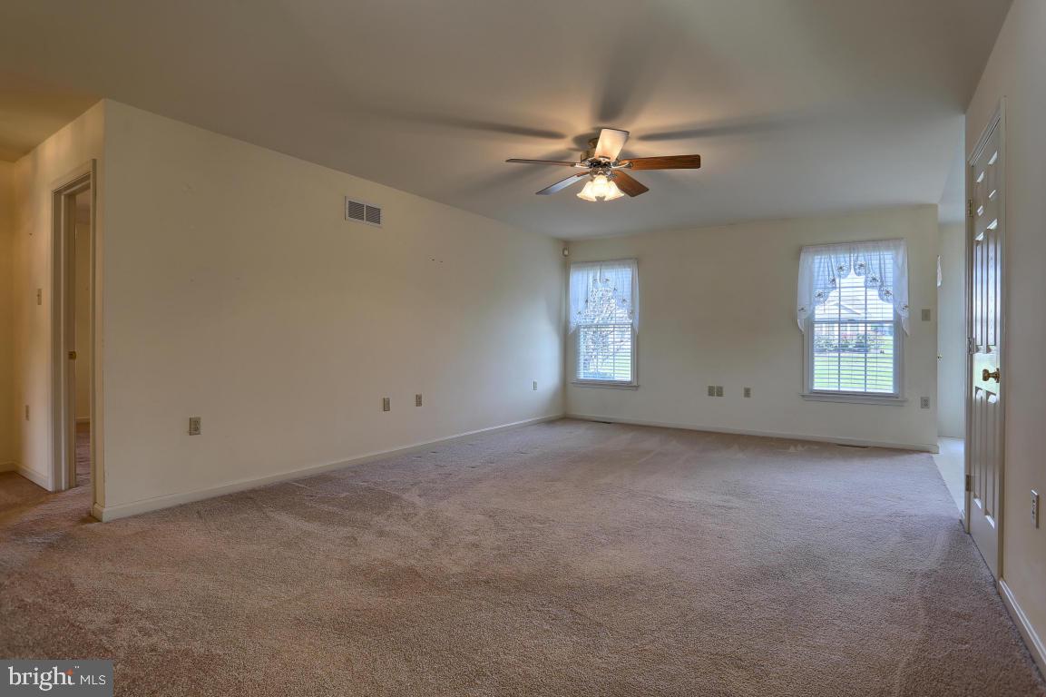 581 Old Farm Road Palmyra, PA 17078 - Photo 2 of 23 Gallery Image 2