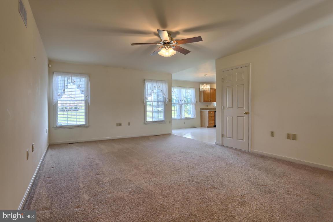 581 Old Farm Road Palmyra, PA 17078 - Photo 3 of 23 Gallery Image 3