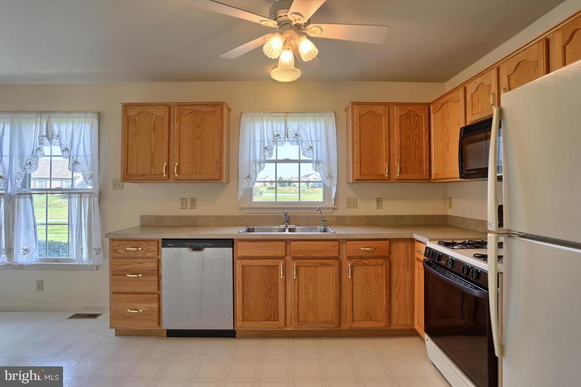 581 Old Farm Road Palmyra, PA 17078 - Photo 8 of 23 Gallery Image 8