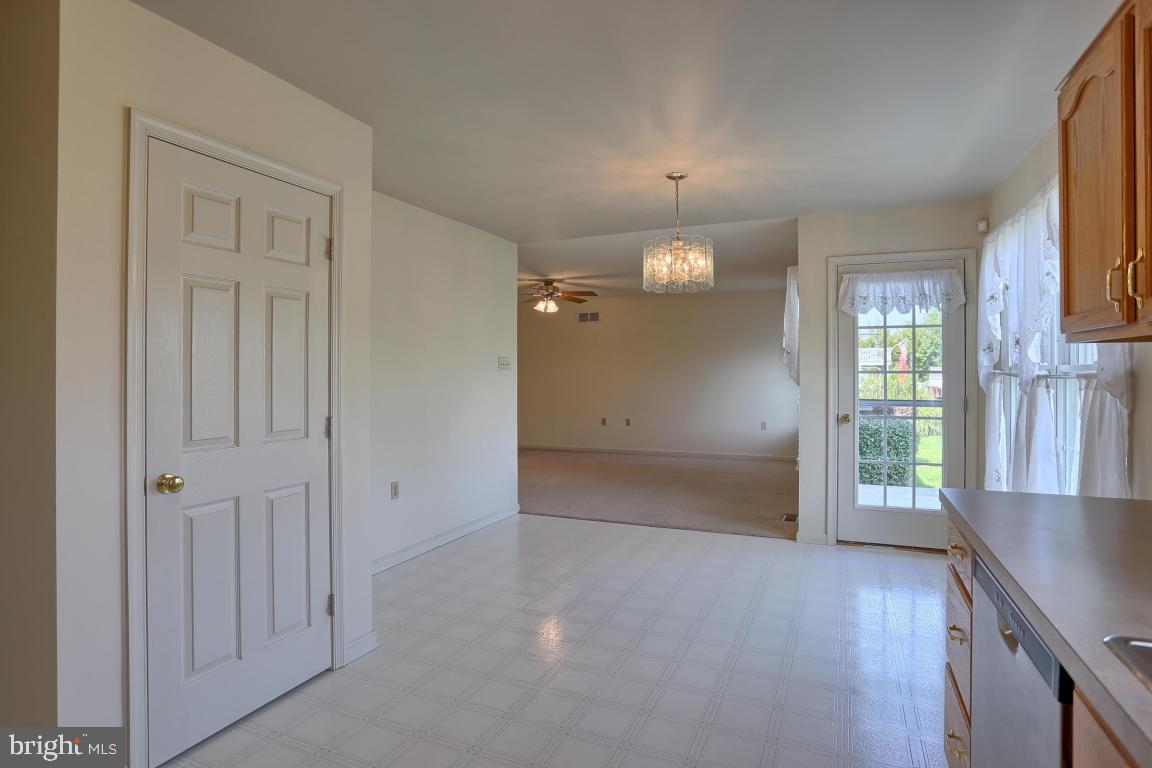 581 Old Farm Road Palmyra, PA 17078 - Photo 9 of 23 Gallery Image 9