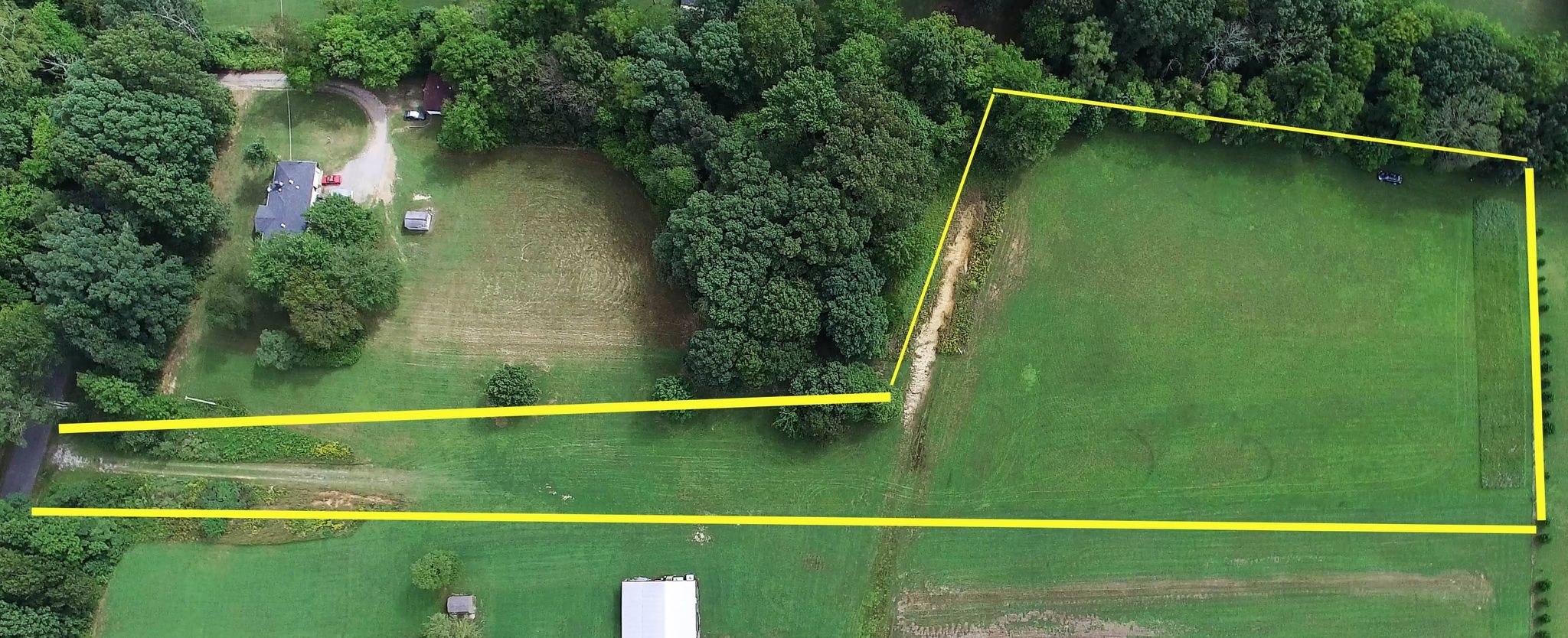 822 Clearview Road Cottontown, TN 37048 - Photo 2 of 6 a view of a yard