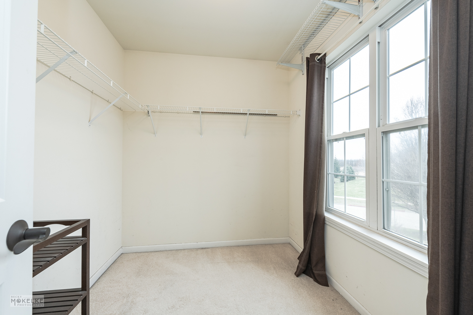 286 Wolverine Drive Oswego, IL 60543 - Photo 13 of 23 a view of an empty room with a window