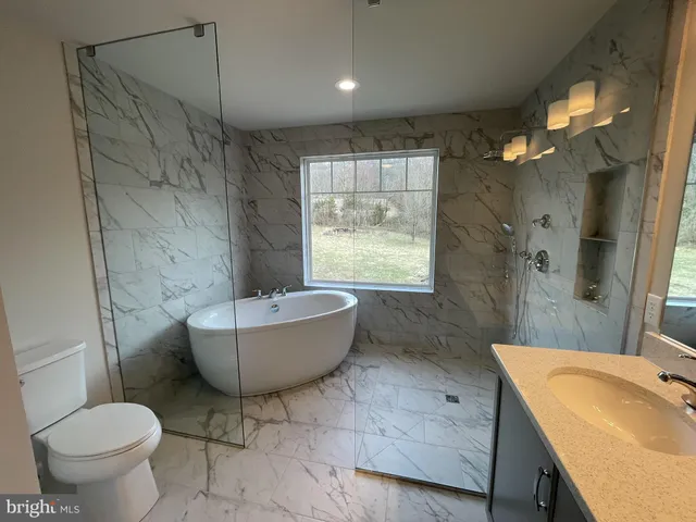 $799,500 | 2034 Sunrise Drive, Coopersburg, PA 18036