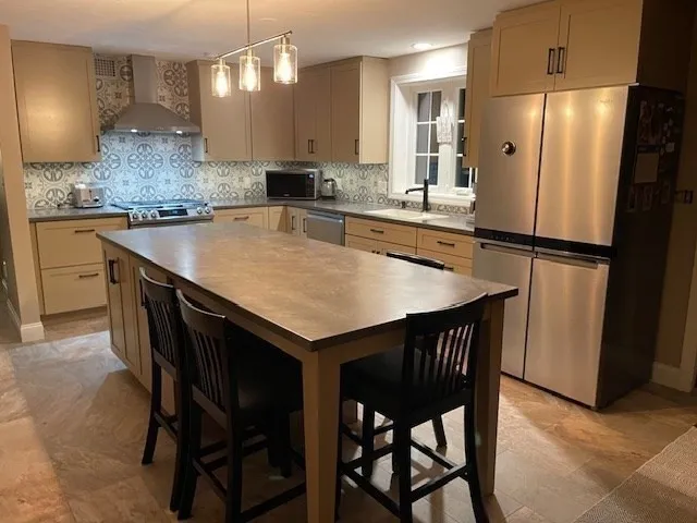 $795,000 | 162 Sutton Avenue, Oxford, MA 01540