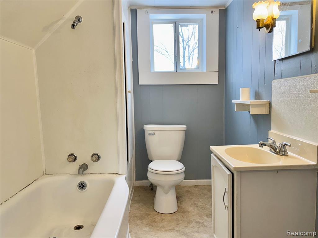 421 Lytle Avenue Harbor Beach, MI 48441 - Photo 15 of 27