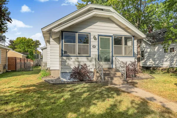 $249,500 | 1033 15th Avenue South, St. Cloud, MN 56301