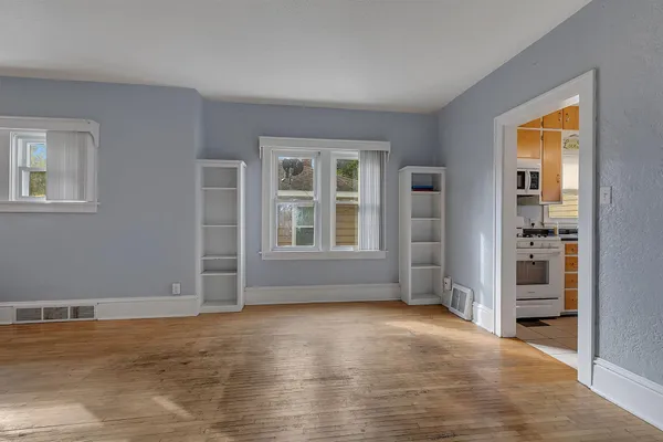 $249,500 | 1033 15th Avenue South, St. Cloud, MN 56301