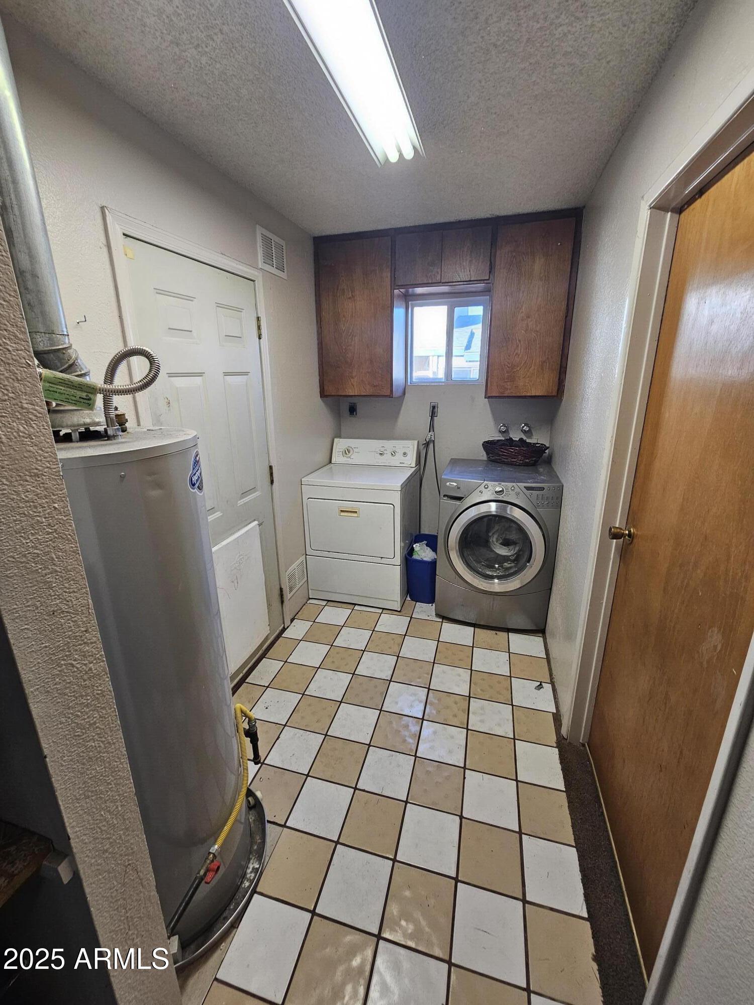 3500 North Tower Road Prescott Valley, AZ 86314 - Photo 11 of 14 a bathroom with a sink toilet and shower